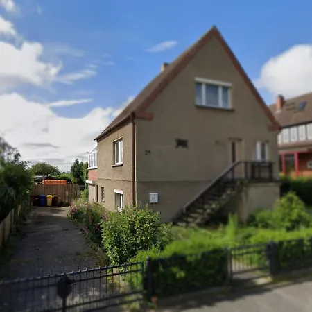 Ortsamt-haus *